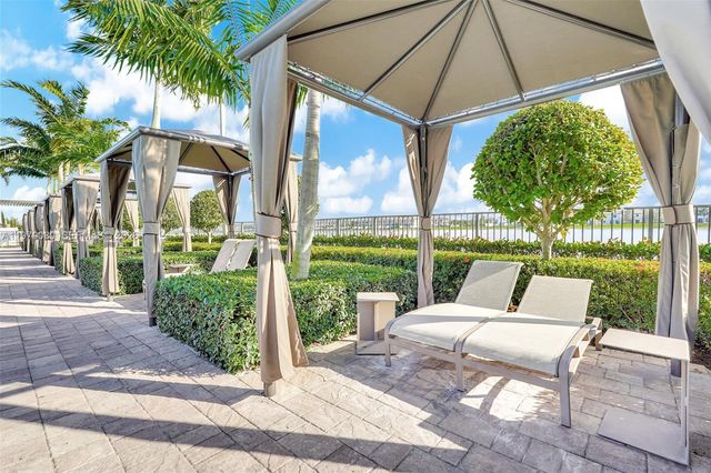 3321 W 105th Pl, Hialeah, FL 33018