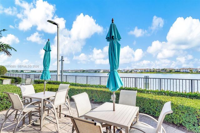 3321 W 105th Pl, Hialeah, FL 33018