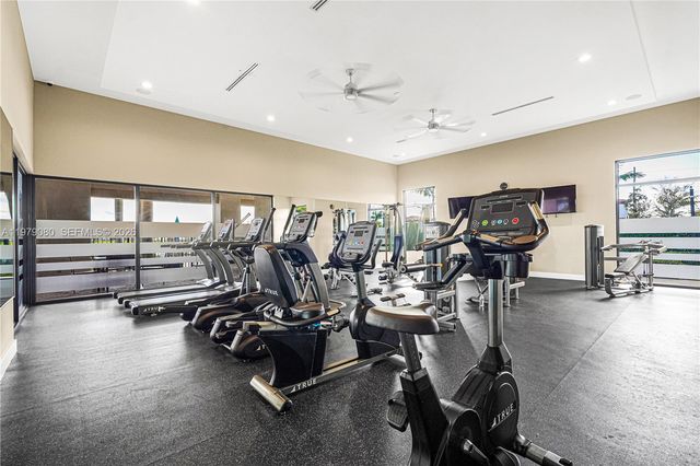 3321 W 105th Pl, Hialeah, FL 33018