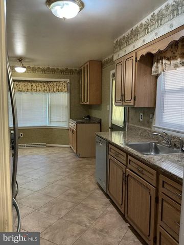10106 KATHLEEN DR, Fort Washington, MD 20744