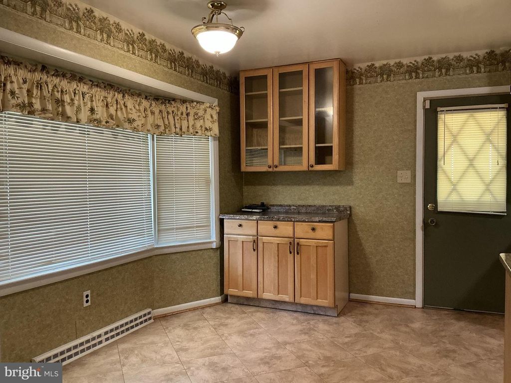 Image 14 of property listing at 10106 KATHLEEN DR, Fort Washington, MD 20744