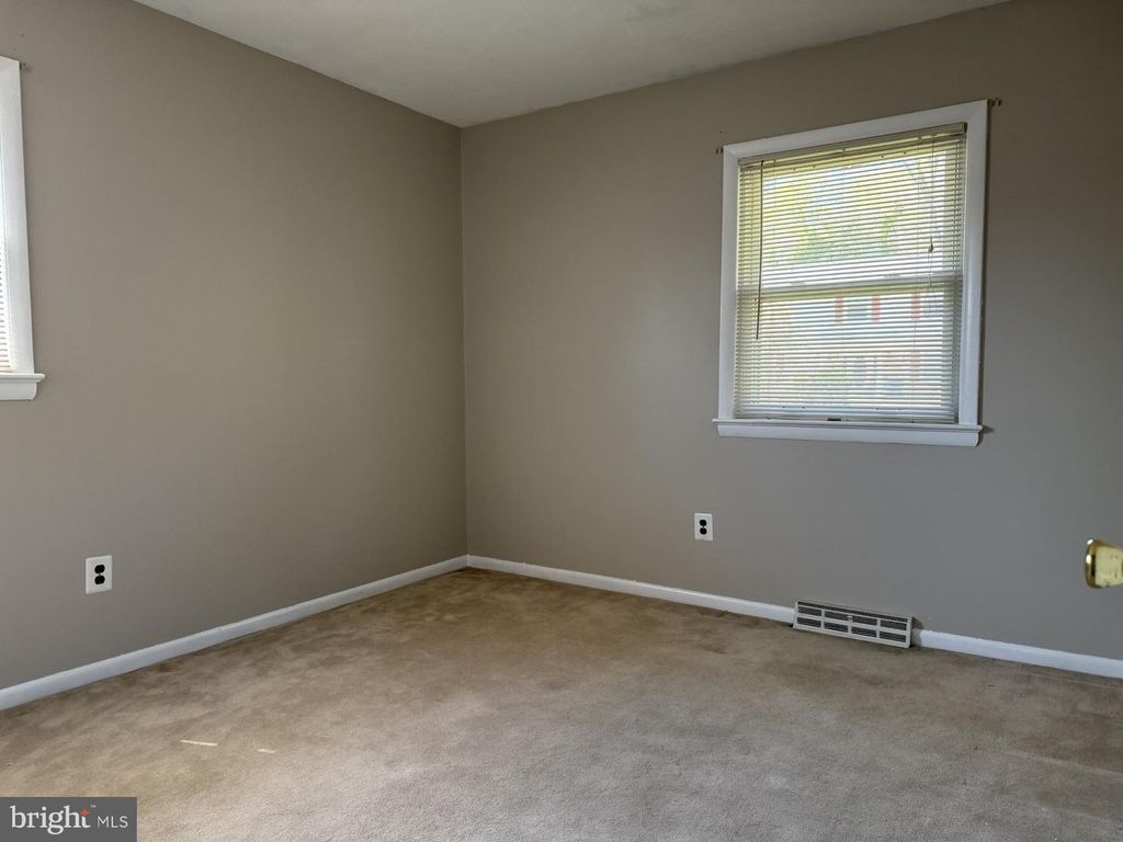 Image 23 of property listing at 10106 KATHLEEN DR, Fort Washington, MD 20744