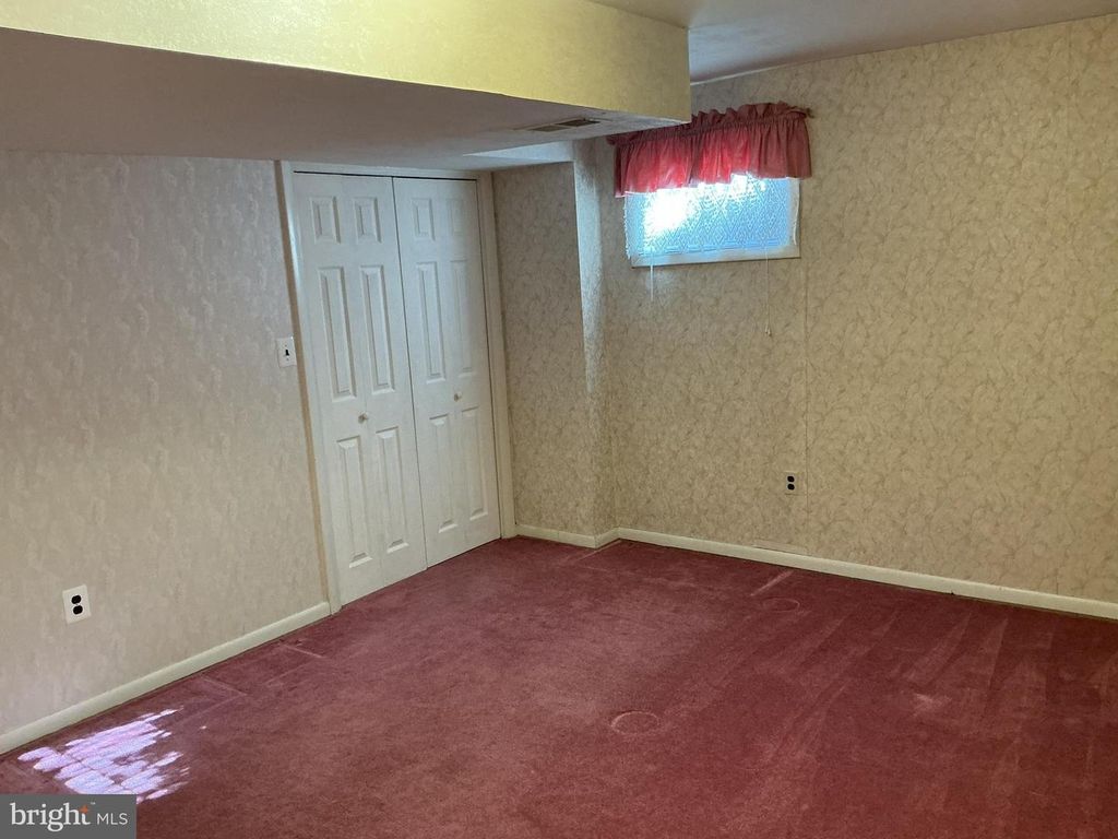 Image 35 of property listing at 10106 KATHLEEN DR, Fort Washington, MD 20744