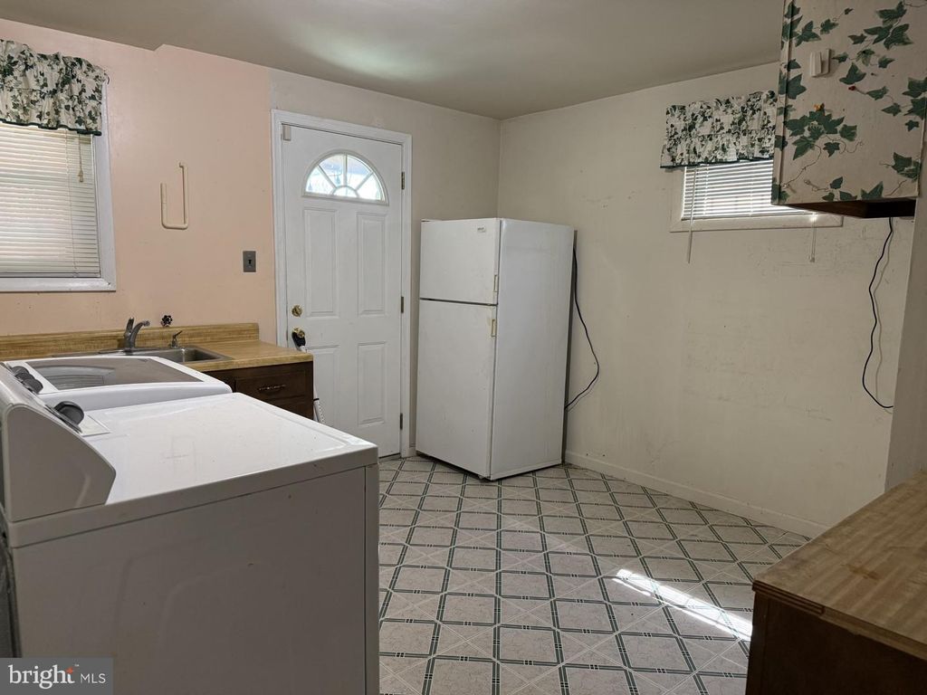 Image 38 of property listing at 10106 KATHLEEN DR, Fort Washington, MD 20744