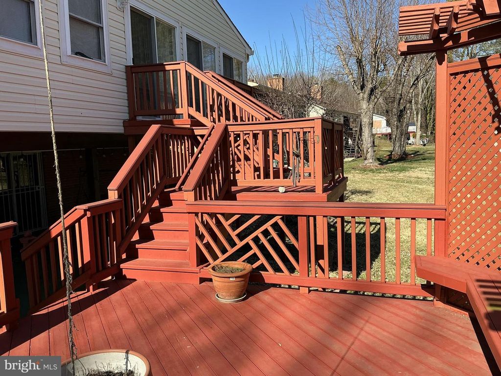 Image 42 of property listing at 10106 KATHLEEN DR, Fort Washington, MD 20744