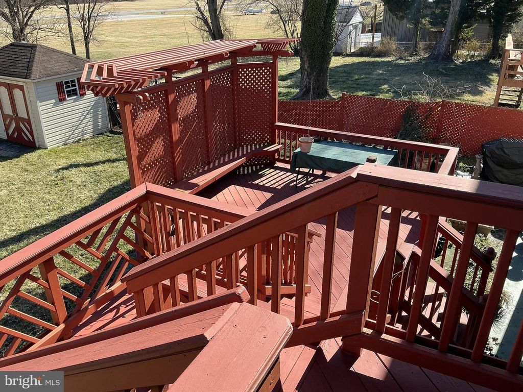 Image 43 of property listing at 10106 KATHLEEN DR, Fort Washington, MD 20744