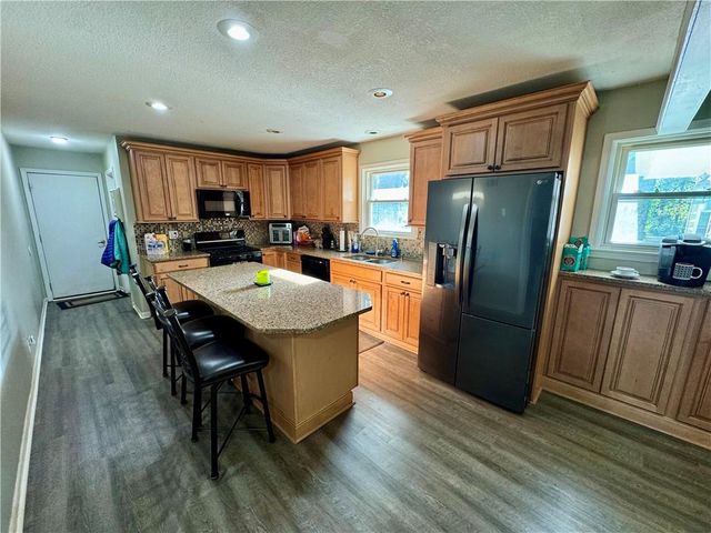 3738 N 123RD Street, Kansas City, KS 66109