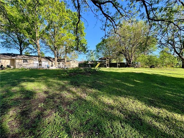 3738 N 123RD Street, Kansas City, KS 66109