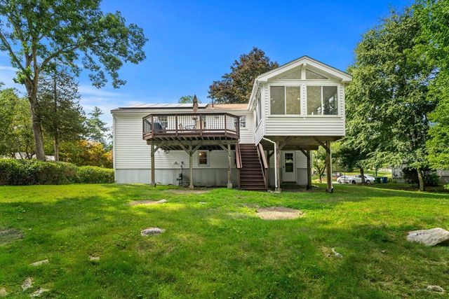 21 Freeport Dr, Burlington, MA 01803
