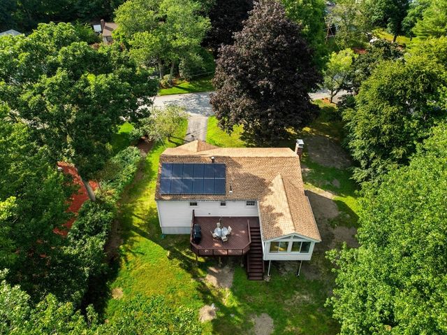 21 Freeport Dr, Burlington, MA 01803