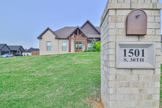 1501 S 30th Street, Paragould, AR 72450