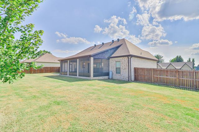 1501 S 30th Street, Paragould, AR 72450