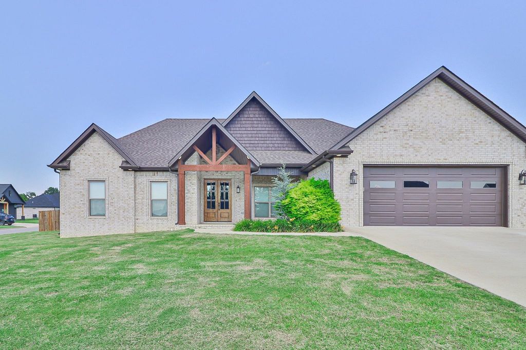 1501 S 30th Street, Paragould, AR 72450