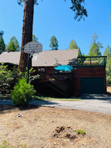 590 Marilyn Way, Arnold, CA 95223