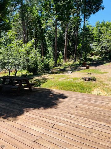590 Marilyn Way, Arnold, CA 95223