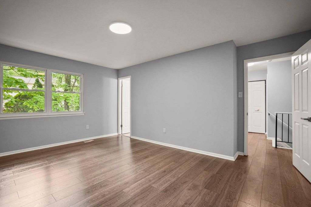 Image 26 of property listing at 10 IRON BOLT CT, Catonsville, MD 21228
