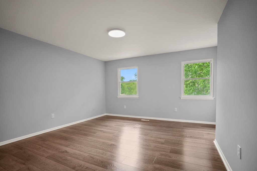 Image 46 of property listing at 10 IRON BOLT CT, Catonsville, MD 21228