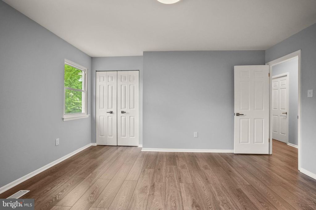 Image 47 of property listing at 10 IRON BOLT CT, Catonsville, MD 21228