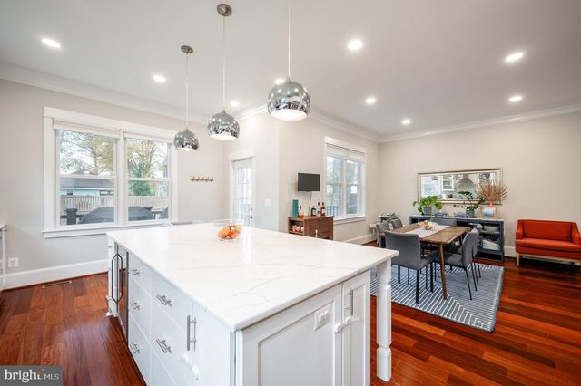 106 E OXFORD AVE E, Alexandria, VA 22301