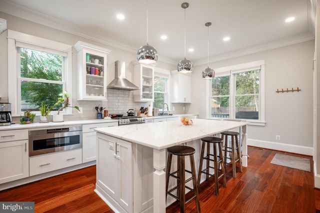 106 E OXFORD AVE E, Alexandria, VA 22301