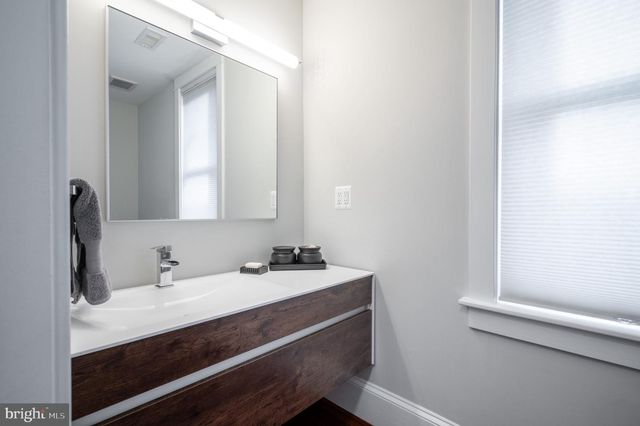 106 E OXFORD AVE E, Alexandria, VA 22301