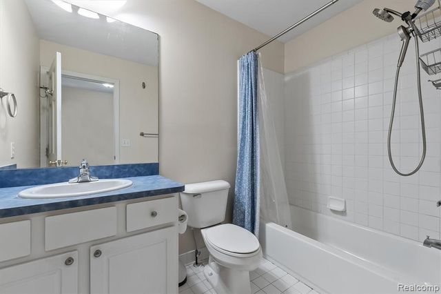 1513 Anne Drive, Royal Oak, MI 48067