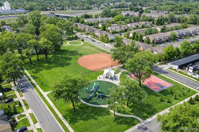 1513 Anne Drive, Royal Oak, MI 48067