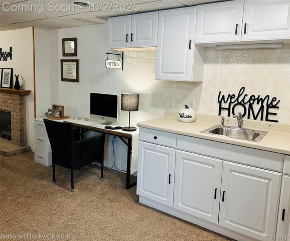 12324 Nantucket Drive 1, Green Oak Township, MI 48178