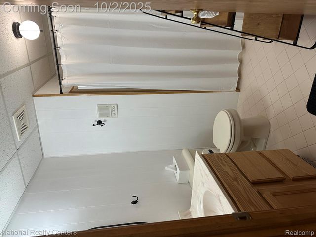 12324 Nantucket Drive 1, Green Oak Township, MI 48178