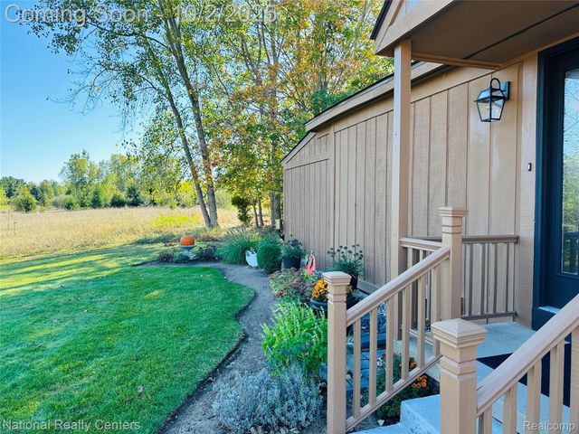 12324 Nantucket Drive 1, Green Oak Township, MI 48178