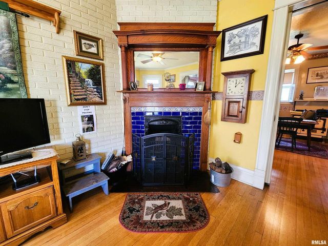 122 W SOUTH Street, Geneseo, IL 61254