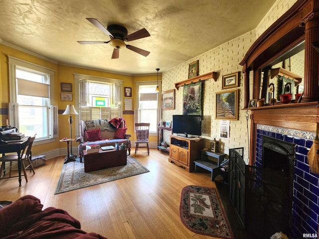 122 W SOUTH Street, Geneseo, IL 61254