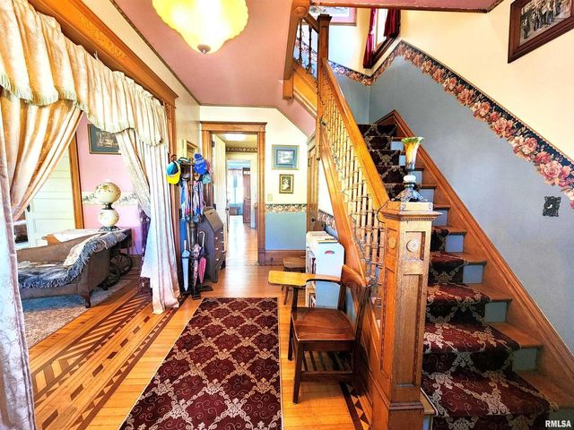 122 W SOUTH Street, Geneseo, IL 61254