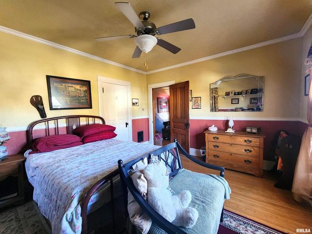 122 W SOUTH Street, Geneseo, IL 61254