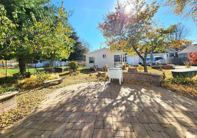 122 W SOUTH Street, Geneseo, IL 61254