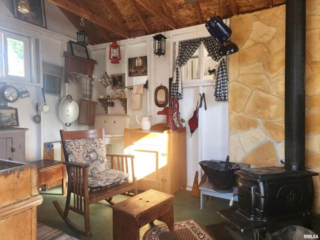 122 W SOUTH Street, Geneseo, IL 61254