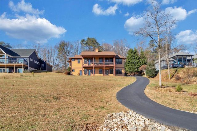 209 PARK SHORES CIR, Moneta, VA 24121