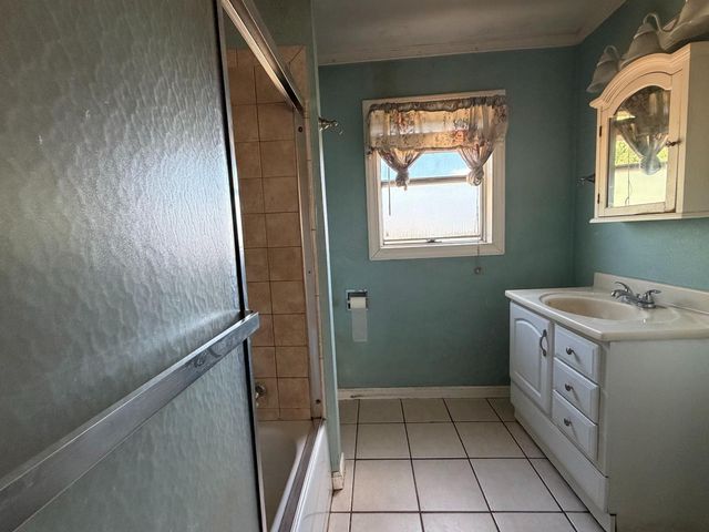 2555 E Miner Ave, Stockton, CA 95205