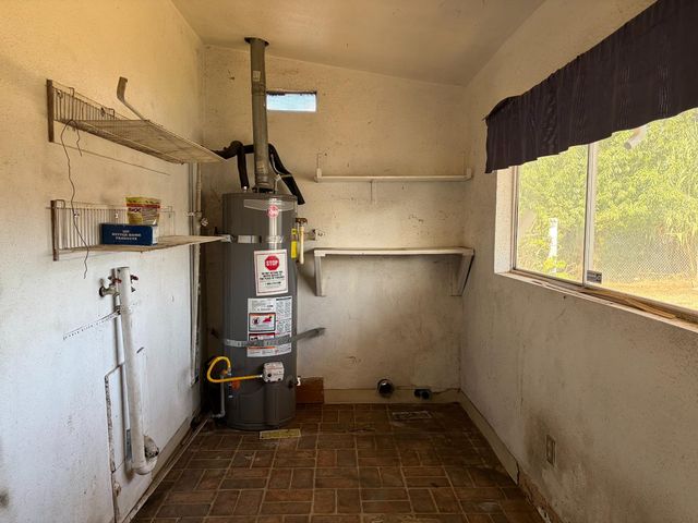 2555 E Miner Ave, Stockton, CA 95205