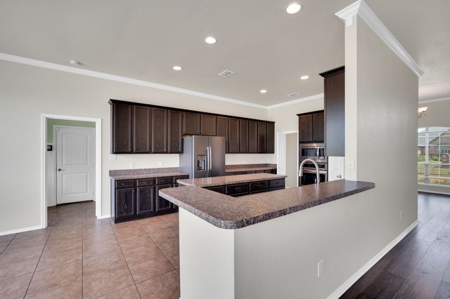 100 Windsor Circle, Waxahachie, TX 75165
