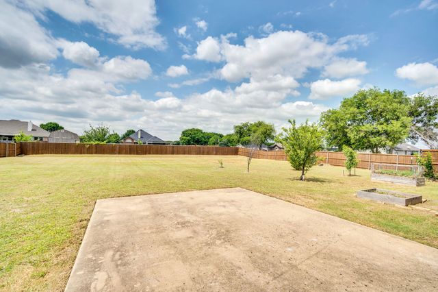 100 Windsor Circle, Waxahachie, TX 75165