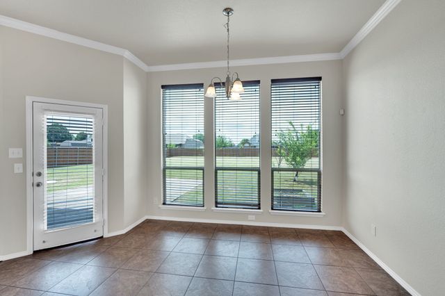 100 Windsor Circle, Waxahachie, TX 75165