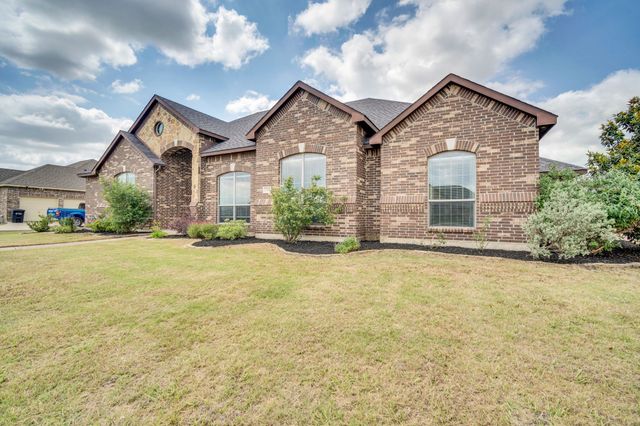 100 Windsor Circle, Waxahachie, TX 75165