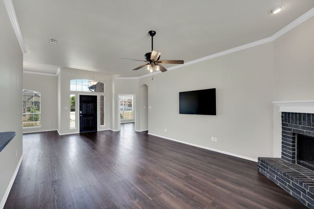 100 Windsor Circle, Waxahachie, TX 75165