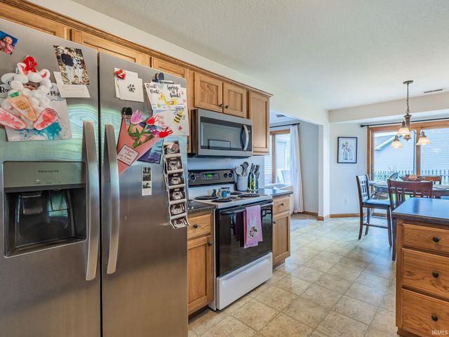 2806 Rivulet Run, Fort Wayne, IN 46818