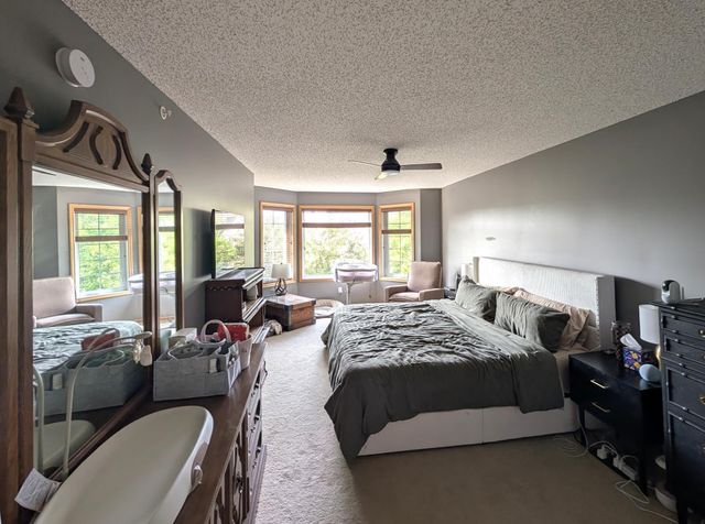 8391 Townsend Drive, Eden Prairie, MN 55344