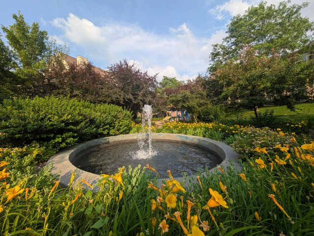 8391 Townsend Drive, Eden Prairie, MN 55344