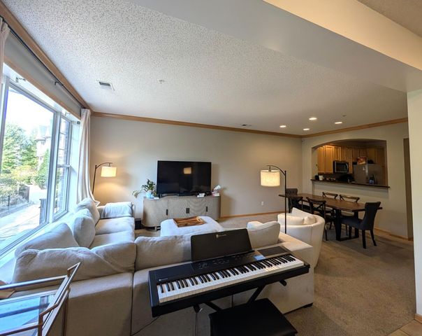 8391 Townsend Drive, Eden Prairie, MN 55344