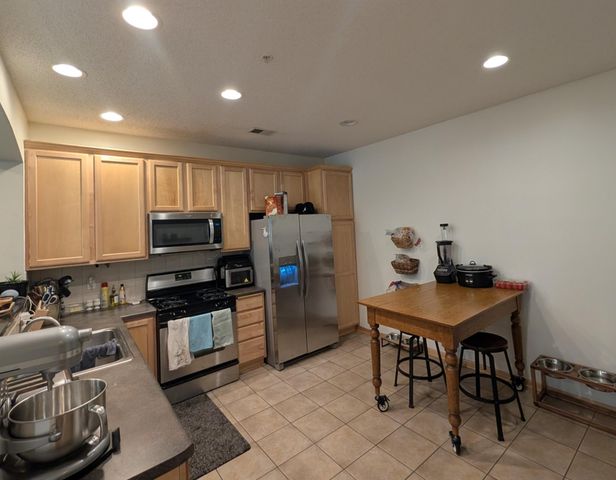 8391 Townsend Drive, Eden Prairie, MN 55344