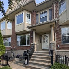 8391 Townsend Drive, Eden Prairie, MN 55344